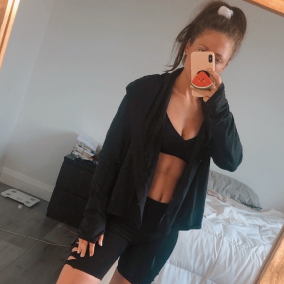 Black Lululemon Wrap Hoody - Picture 4 of 13